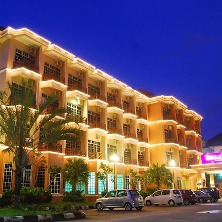 Bella Vista Express Hotel Pantai Cenang  Exterior foto