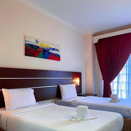 Bella Vista Express Hotel Pantai Cenang  Exterior foto