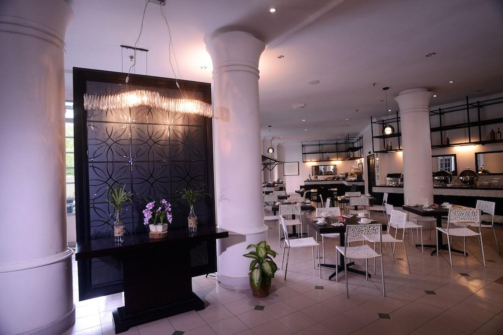 Bella Vista Express Hotel Pantai Cenang  Exterior foto