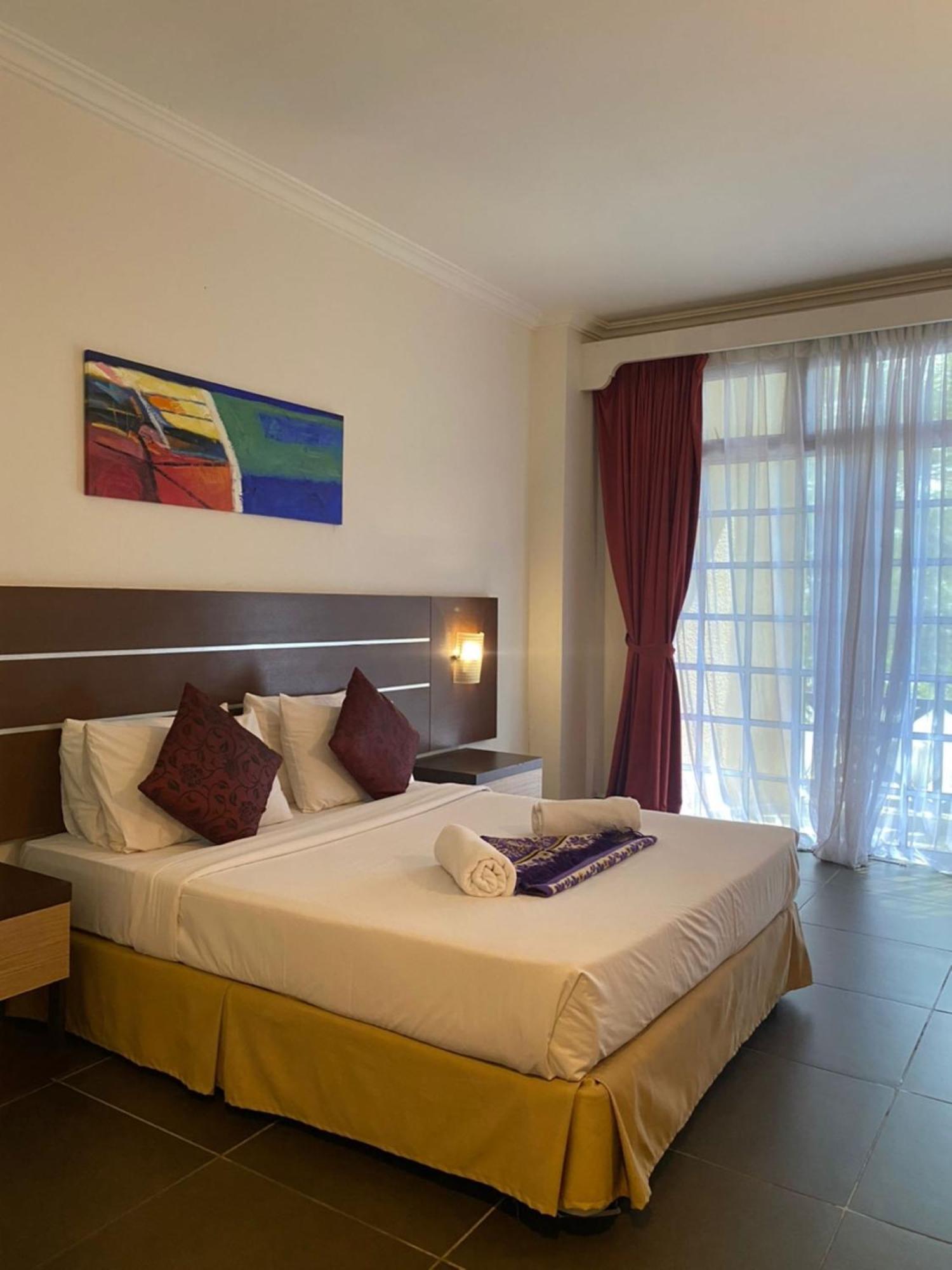 Bella Vista Express Hotel Pantai Cenang  Exterior foto