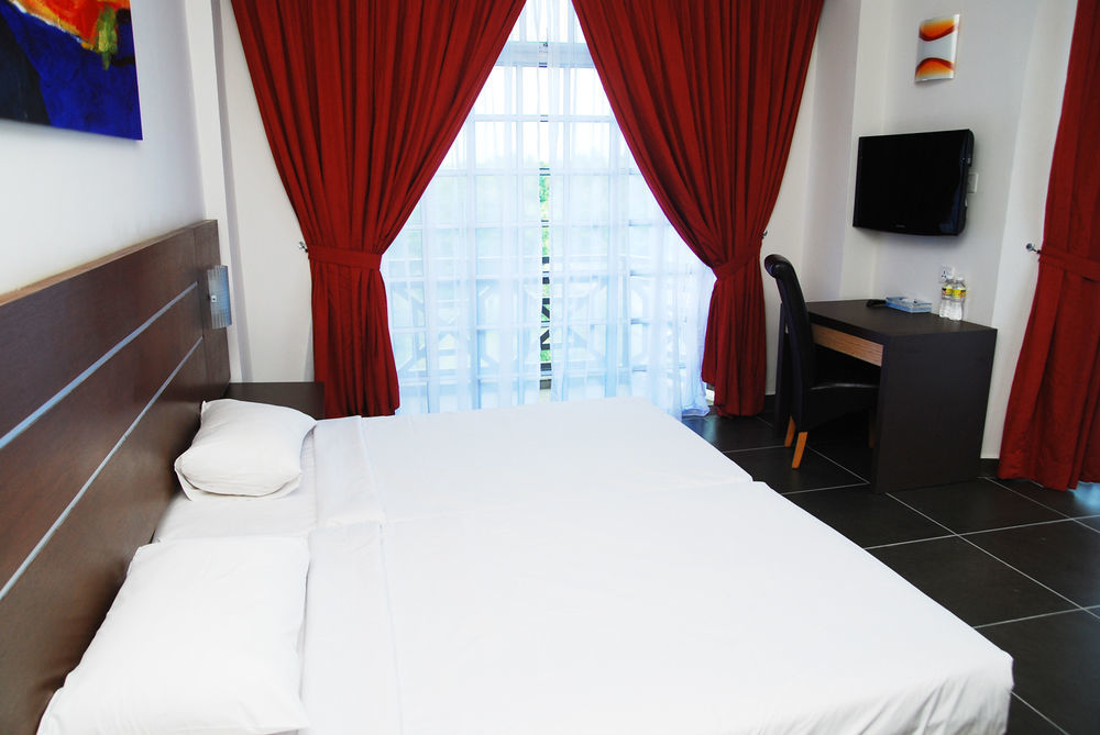 Bella Vista Express Hotel Pantai Cenang  Exterior foto